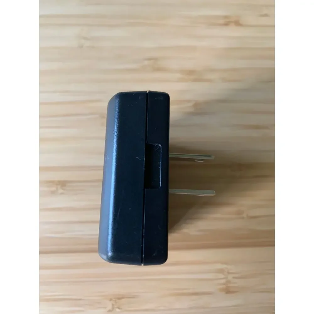 Nikon AC Adapter DH-68P Black Preowned